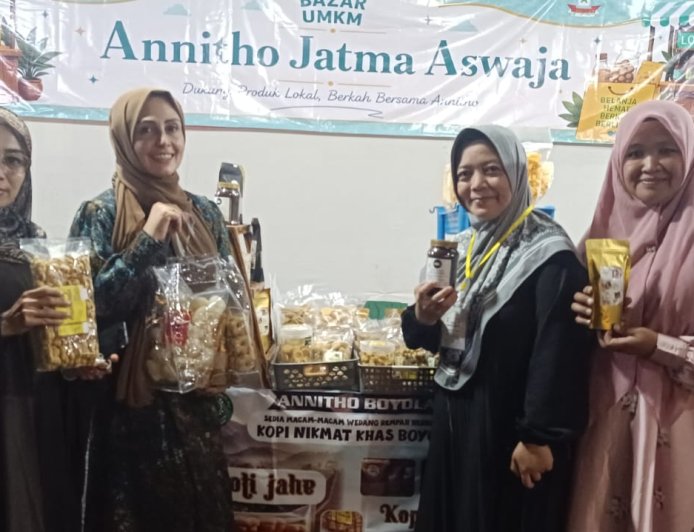 PC JATMA ASWAJA Boyolali Ramaikan Bazar UMKM Annitho PB JATMA ASWAJA di Kanzus Sholawat Pekalongan