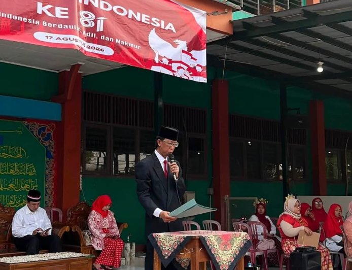 Rois PC JATMA Kota Bekasi Jadi Inspektur Upacara HUT RI ke-81 di Pondok Pesantren An-Nur